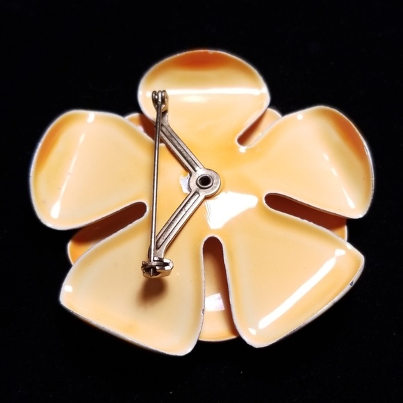 Vintage Enamel Flower Daisy Brooch Pin - Picture 10 of 14
